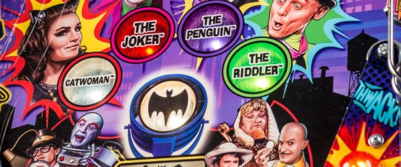 Flipper Batman 66 Premium Stern Pinball..